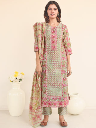 Utsav Maanvi Set Of Silk Kurta Pants Dupatta