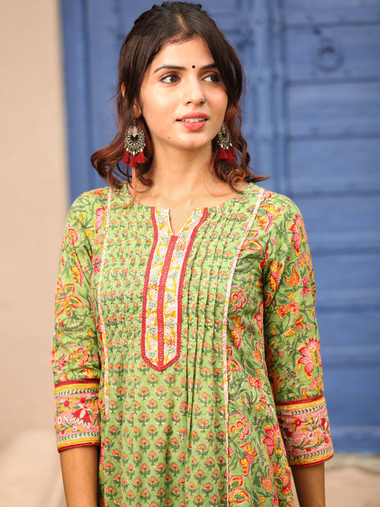 Jashn Harita Kurta
