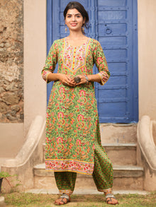 Jashn Abiya Set Of Kurta Salwar Pants Dupatta