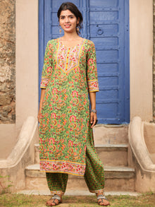 Jashn Abiya Set Of Kurta Salwar Pants Dupatta