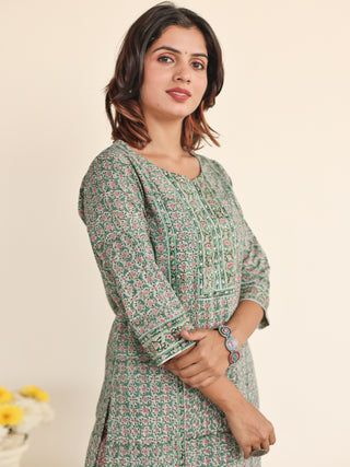 Jashn Ragini Set Of Kurta Pants Dupatta