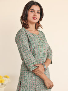 Jashn Ragini Set Of Kurta Pants Dupatta