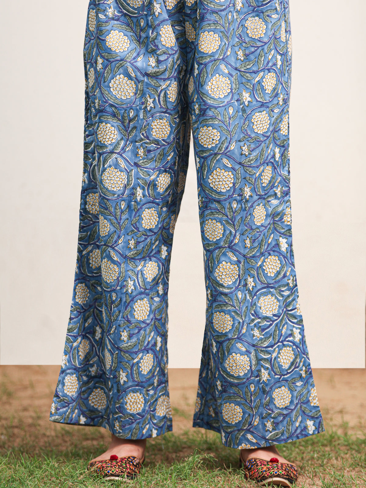 Jashn Vamil Pants