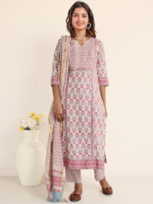 Jashn Meera Set Of Kurta Pants Dupatta