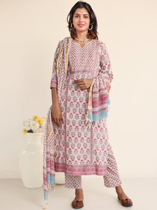 Jashn Meera Set Of Kurta Pants Dupatta