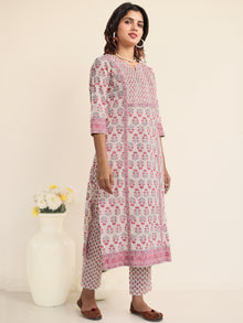 Jashn Meera Set Of Kurta Pants Dupatta