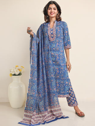 Jashn Manya Set Of Kurta Pants Dupatta