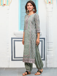 Jashn Mansa Set Of Kurta Salwar Pants Dupatta