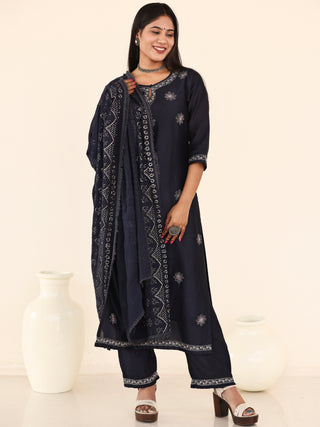 Utsav Shyla Set Of Chanderi Silk Kurta Pants Dupatta