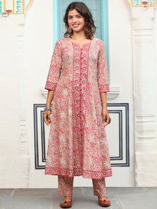 Jashn Parni Set Of Kurta Pants Dupatta