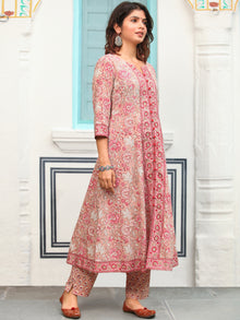 Jashn Parni Set Of Kurta Pants Dupatta