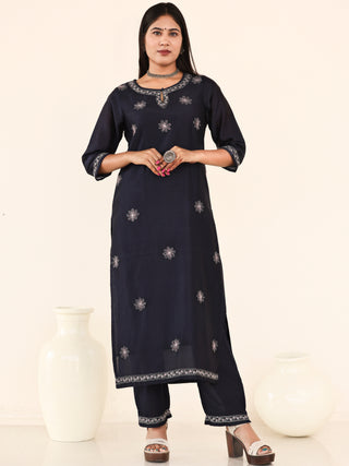 Utsav Shyla Set Of Chanderi Silk Kurta Pants Dupatta