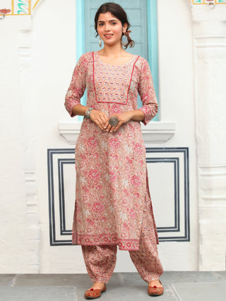 Jashn Nalini Set Of Kurta Pants Dupatta