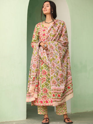Jashn Mizaz Set Of Kurta Pants Dupatta