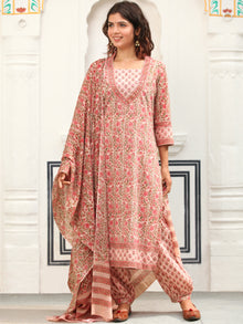 Jashn Rutba Set Of Kurta Pants Dupatta