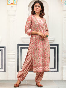 Jashn Rutba Set Of Kurta Pants Dupatta