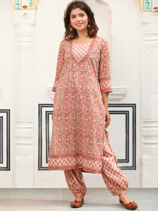 Jashn Rutba Set Of Kurta Pants Dupatta