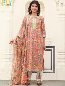 Jashn Taj Set Of Kurta Pants Dupatta