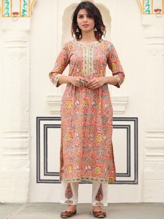 Jashn Taj Set Of Kurta Pants Dupatta