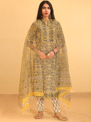 Utsav Gulmohar - Kurta Pants & Kota Doria Dupatta - KS04A2566D