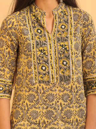 Utsav Gulmohar - Kurta Pants & Kota Doria Dupatta - KS04A2566D