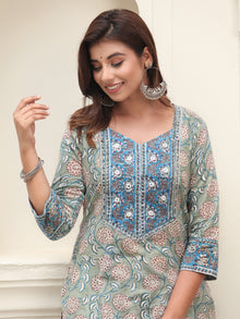 Jashn Bahaar Set Of Kurta Salwar Pants Dupatta