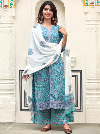 Jashn Ibadat Set Of Kurta Pants Dupatta