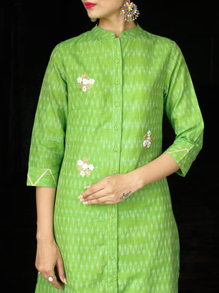 Parrot Green Hand Woven Ikat Embroidered Kurta & Pants (Set of 2) - SS01F1746