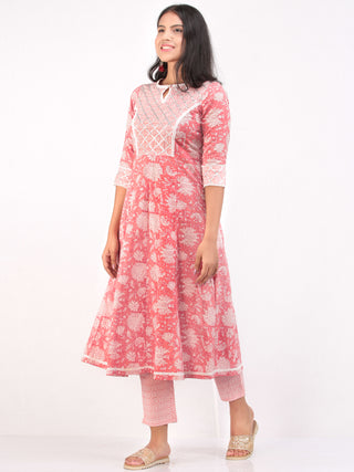 Nayab Saara - Kurta Pants & Dupatta - KS56E2549D