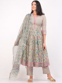 Nayab Nahiza  - Kurta Pants & Kota Doria Dupatta - KS33F2556D