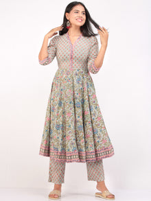 Nayab Nahiza  - Kurta Pants & Kota Doria Dupatta - KS33F2556D