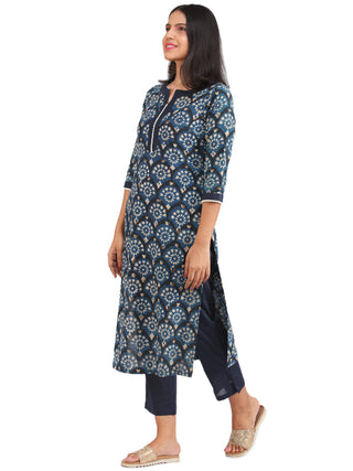 Bahaar Aaina - Set of Kurta Pants & Dupatta - KS01B1730D