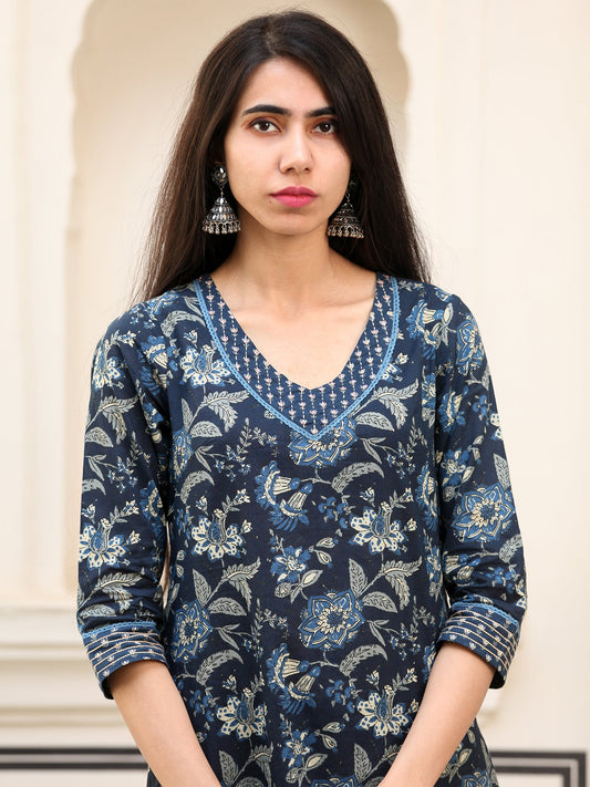 Ambar Megha Kurta