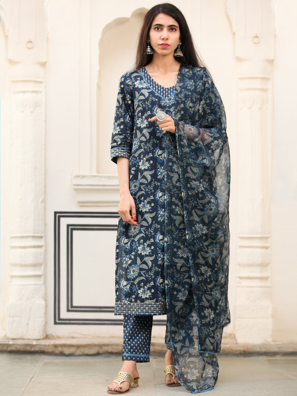 Ambar Megha Set Of Kurta Pant Dupatta