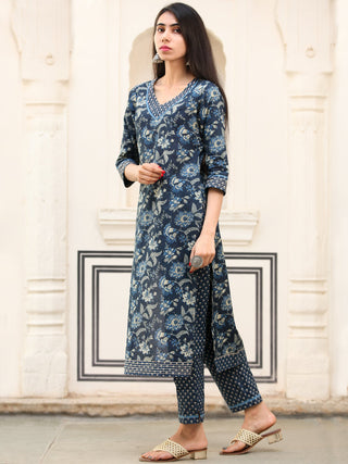 Ambar Megha Kurta