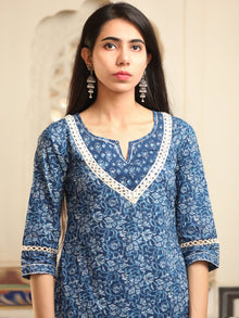 Ambar Mehreen Kurta