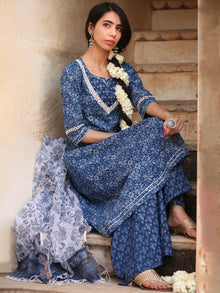 Ambar Mehreen Set Of Kurta Palazzo Dupatta