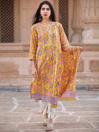 Rutba Falak - Set of Kurta Pants & Dupatta - KS04A2596D