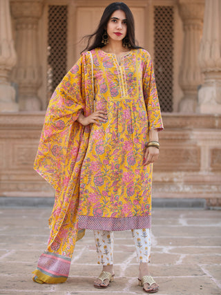 Rutba Falak - Set of Kurta Pants & Dupatta - KS04A2596D