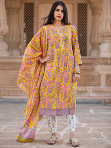 Rutba Falak - Set of Kurta Pants & Dupatta - KS04A2596D