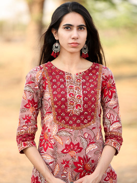 Fiza Amer Kurta