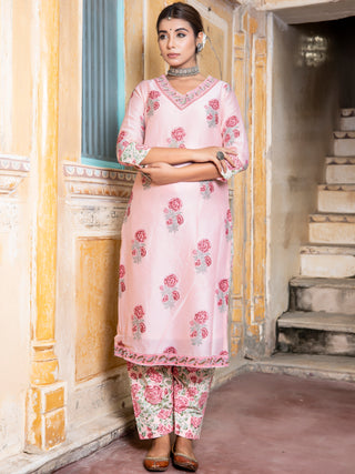 Utsav Jhalak Set Of Chanderi Silk Kurta Pants Dupatta