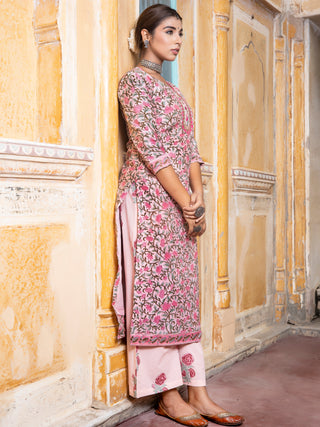 Utsav Naina Set Of Chanderi Silk Kurta Pants Dupatta