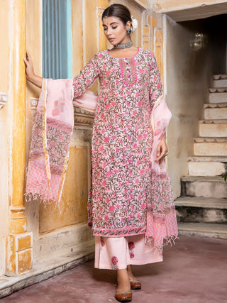 Utsav Naina Set Of Chanderi Silk Kurta Pants Dupatta