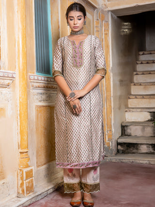 Utsav Rivaaj Set Of Chanderi Silk Kurta Pants Dupatta