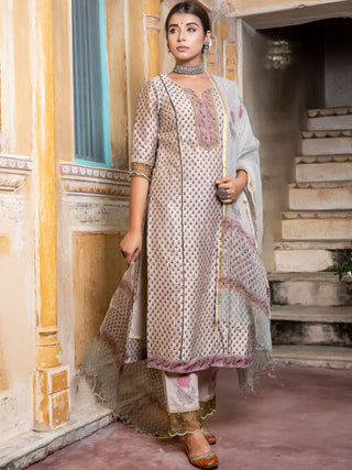 Utsav Rivaaj Set Of Chanderi Silk Kurta Pants Dupatta