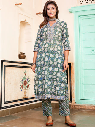 Jashn Fidha Set Of Kurta Pants Dupatta