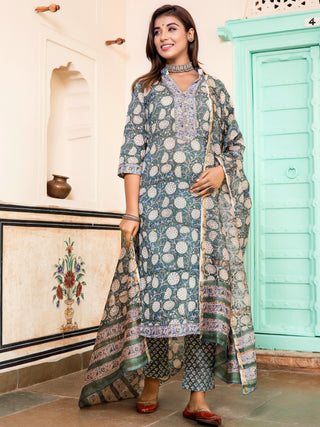 Jashn Fidha Set Of Kurta Pants Dupatta