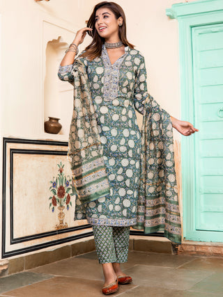 Jashn Fidha Set Of Kurta Pants Dupatta