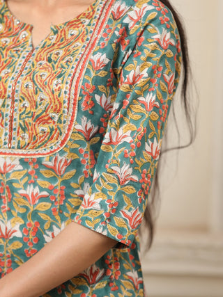 Harit Parizaad Kurta